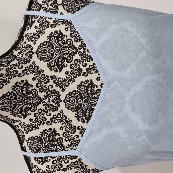 💥 3 for $20 Now, camisole/singlet, pale blue, adjustable straps, size 10 - Picture 2 of 6